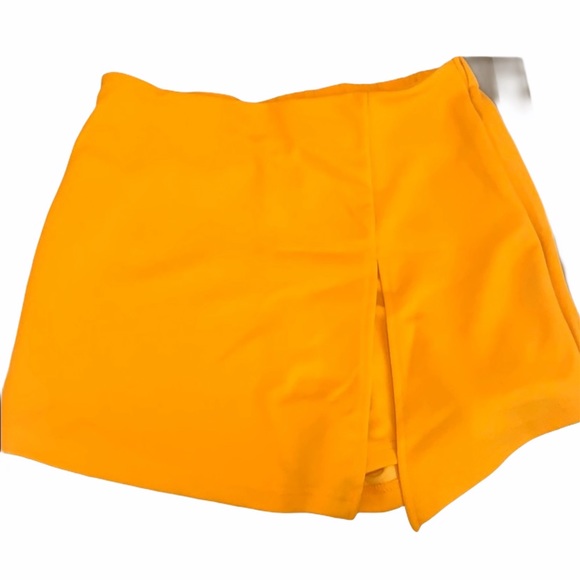 SOLD‼️HP⭐️Yellow Skort brand NEW! - Picture 2 of 7